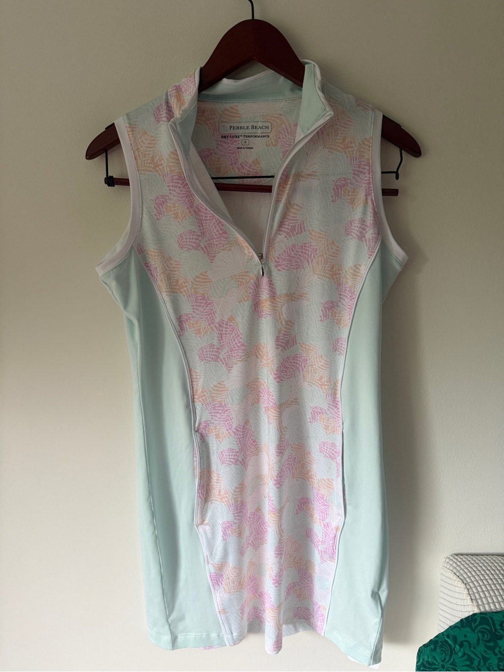 Pebble Beach Mint Top with Pink and Peach Shell Print